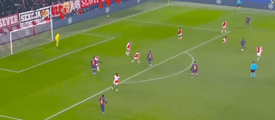 华体会-莱万乌龙、佩德里伤退！欧冠关键战：巴萨惊险逆袭，赛后揪心爆料