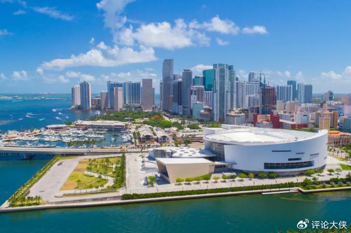 华体会体育公司-NBA球队年度赚钱王：球队估值110亿美元，年利润相当于两个湖人|勇士|洛杉矶湖人队|球迷|收入|联盟_新浪体育_新浪新闻