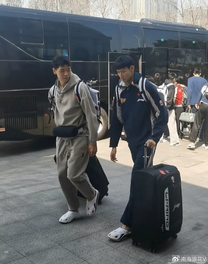 华体会赛事平台-难逃两连败？广东队出征青岛人人愁容满面，粤蜜：教练作妖就该惩罚|青岛市|杜锋|山东队|广东男篮|山东男篮_新浪新闻
